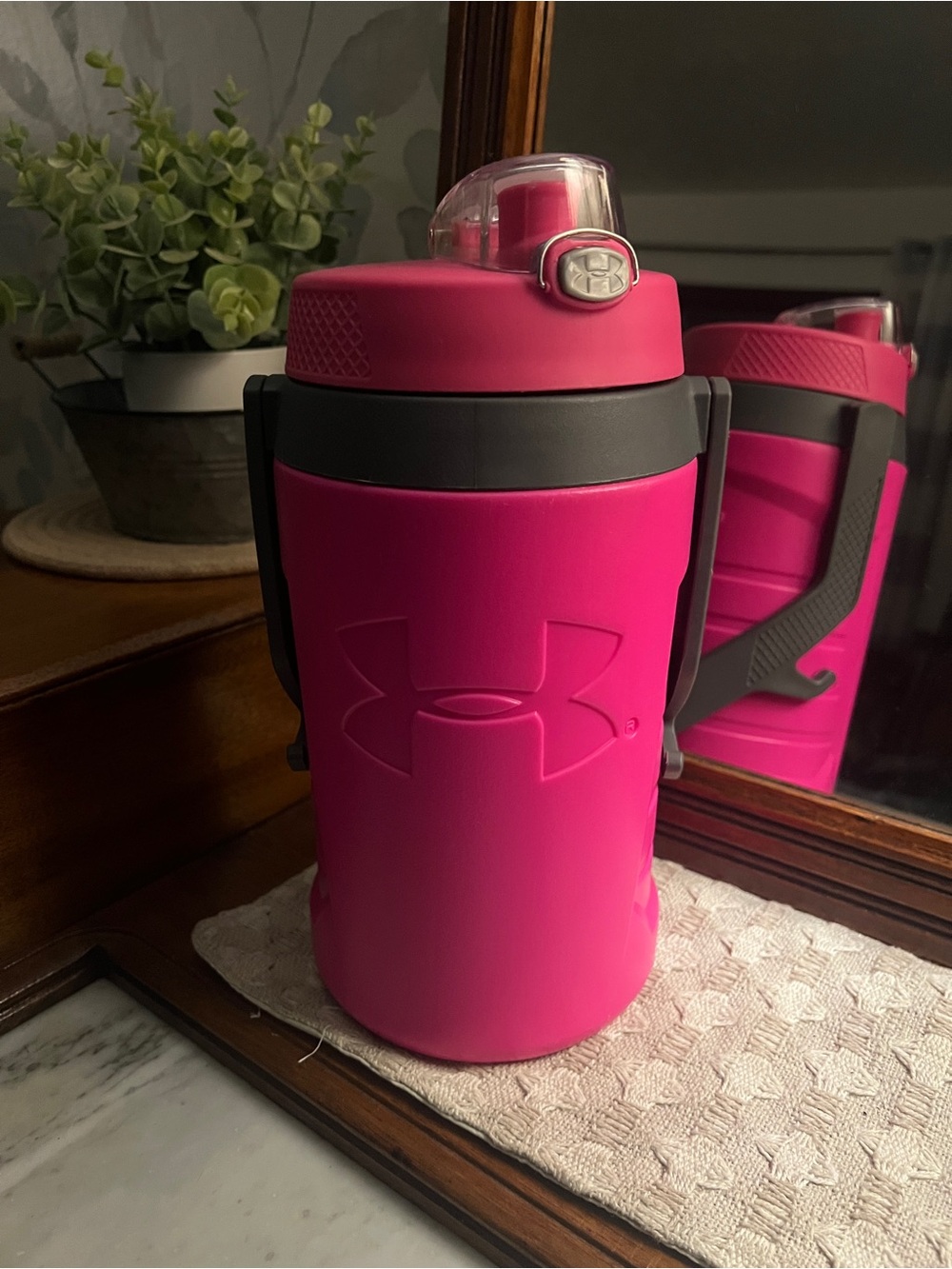 UNDER ARMOUR x Thermos 64 Ounces Foam Insulated Hustle Water Bottle Pink Grey